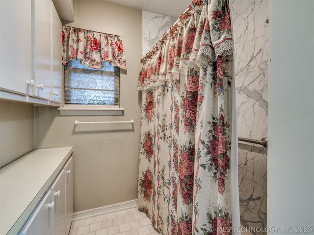 229 N Choctaw Court, Claremore, OK 74017