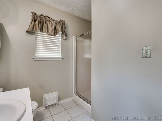 229 N Choctaw Court, Claremore, OK 74017