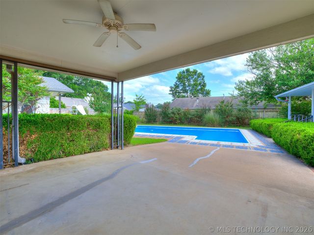 229 N Choctaw Court, Claremore, OK 74017