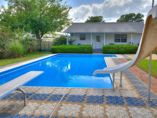 229 N Choctaw Court, Claremore, OK 74017
