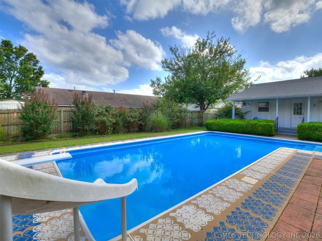 229 N Choctaw Court, Claremore, OK 74017