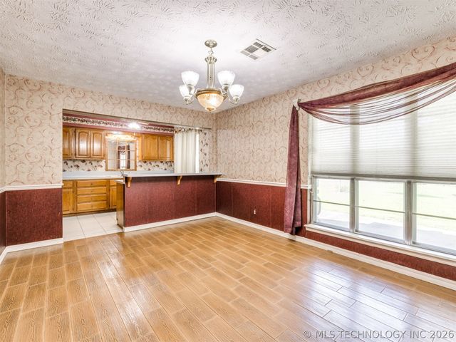 229 N Choctaw Court, Claremore, OK 74017