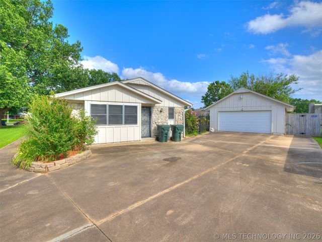 229 N Choctaw Court, Claremore, OK 74017