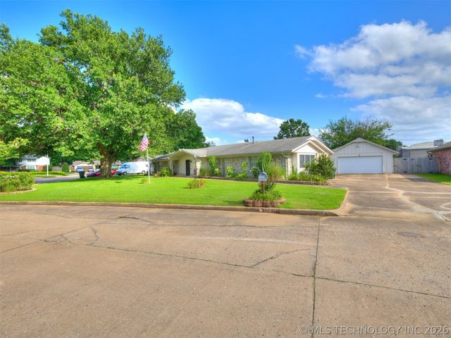 229 N Choctaw Court, Claremore, OK 74017