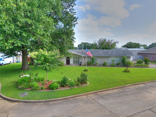 229 N Choctaw Court, Claremore, OK 74017