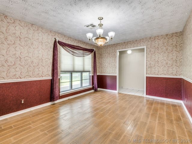 229 N Choctaw Court, Claremore, OK 74017