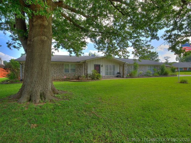 229 N Choctaw Court, Claremore, OK 74017