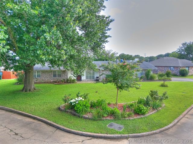 229 N Choctaw Court, Claremore, OK 74017