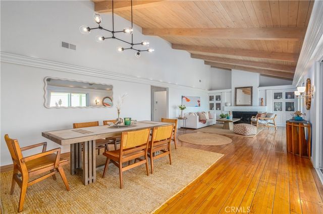 444 Meadowview Drive, La Canada Flintridge, CA 91011