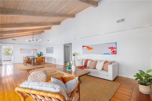 444 Meadowview Drive, La Canada Flintridge, CA 91011