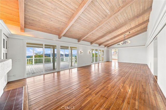 444 Meadowview Drive, La Canada Flintridge, CA 91011
