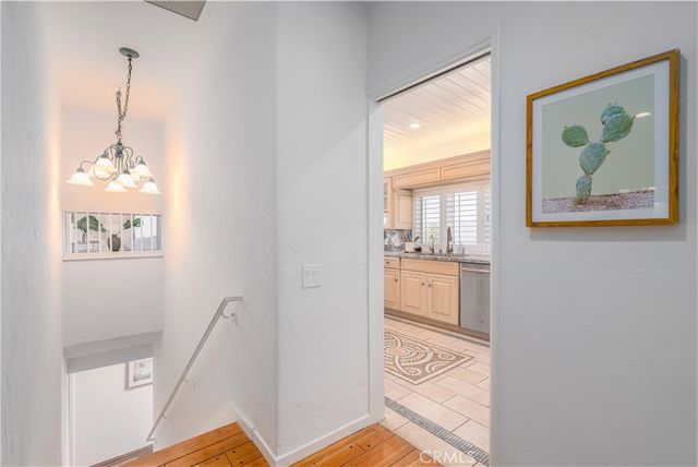 444 Meadowview Drive, La Canada Flintridge, CA 91011