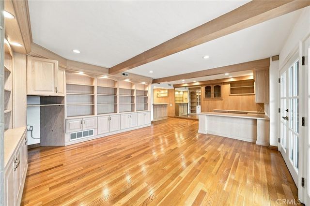 444 Meadowview Drive, La Canada Flintridge, CA 91011
