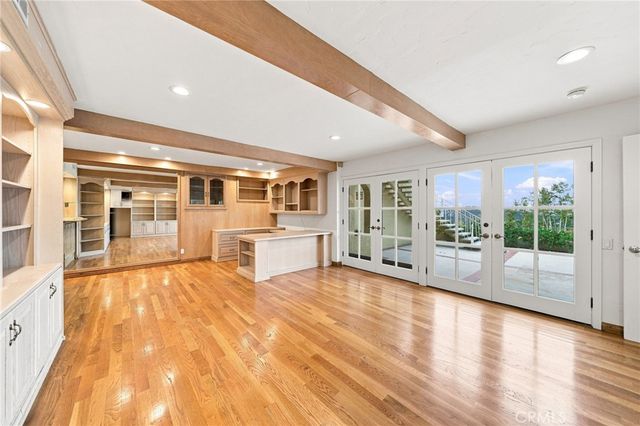 444 Meadowview Drive, La Canada Flintridge, CA 91011