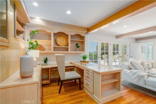 444 Meadowview Drive, La Canada Flintridge, CA 91011