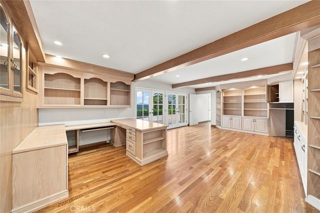 444 Meadowview Drive, La Canada Flintridge, CA 91011