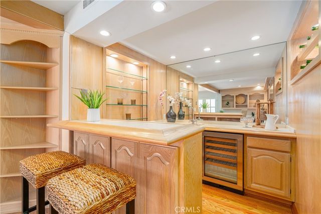 444 Meadowview Drive, La Canada Flintridge, CA 91011