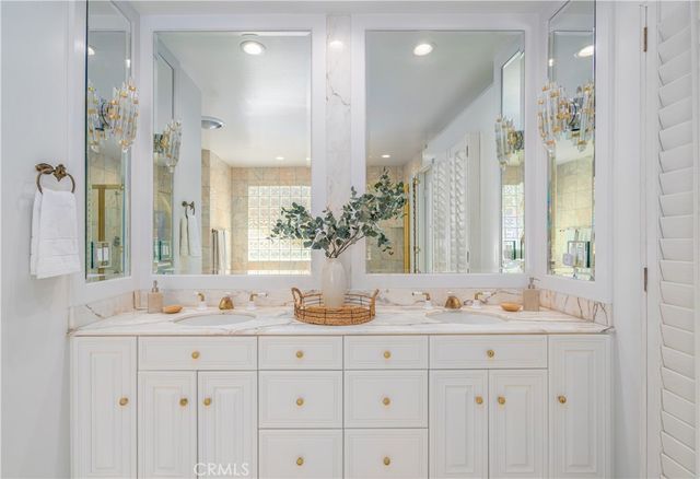 444 Meadowview Drive, La Canada Flintridge, CA 91011