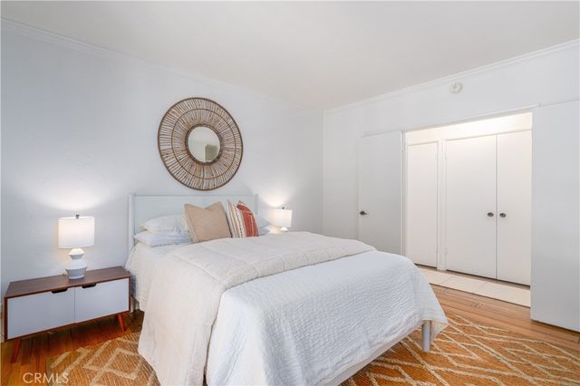 444 Meadowview Drive, La Canada Flintridge, CA 91011