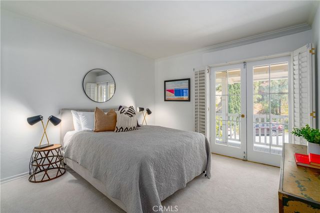 444 Meadowview Drive, La Canada Flintridge, CA 91011
