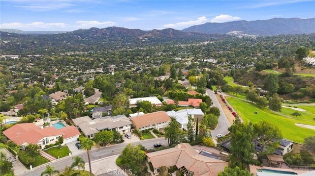 444 Meadowview Drive, La Canada Flintridge, CA 91011