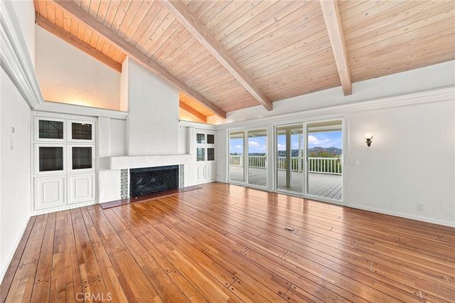 444 Meadowview Drive, La Canada Flintridge, CA 91011
