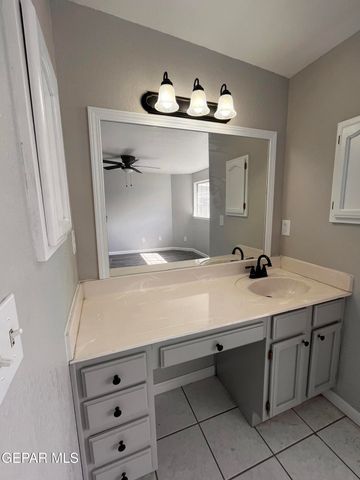 2325 KEN VENTURI LN Lane, El Paso, TX 79936