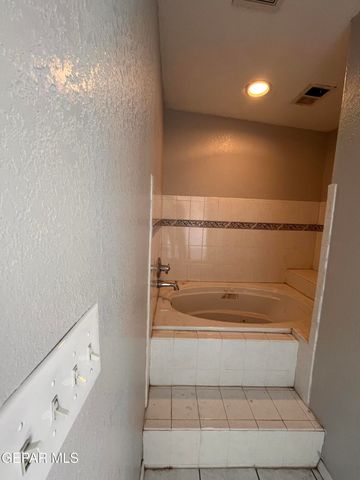 2325 KEN VENTURI LN Lane, El Paso, TX 79936