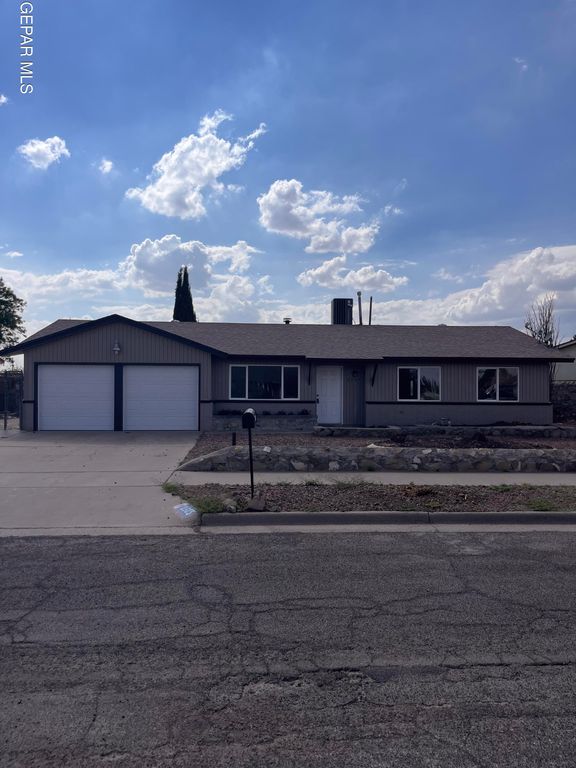 2325 KEN VENTURI LN Lane, El Paso, TX 79936