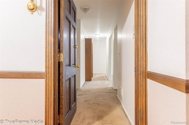 27654 E Echo Valley 235, Farmington Hills, MI 48334