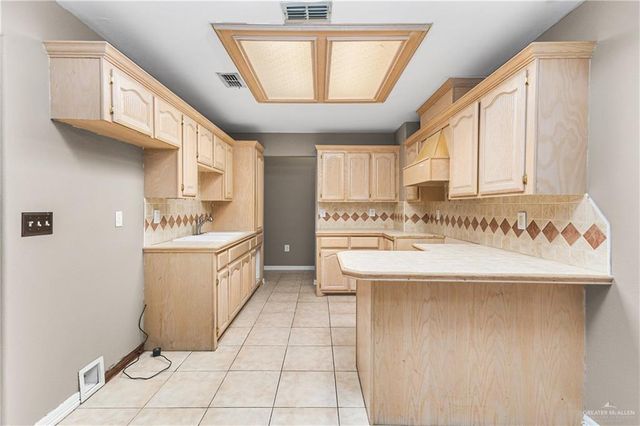 6900 Loma Linda Street, Palmview, TX 78572
