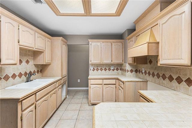 6900 Loma Linda Street, Palmview, TX 78572