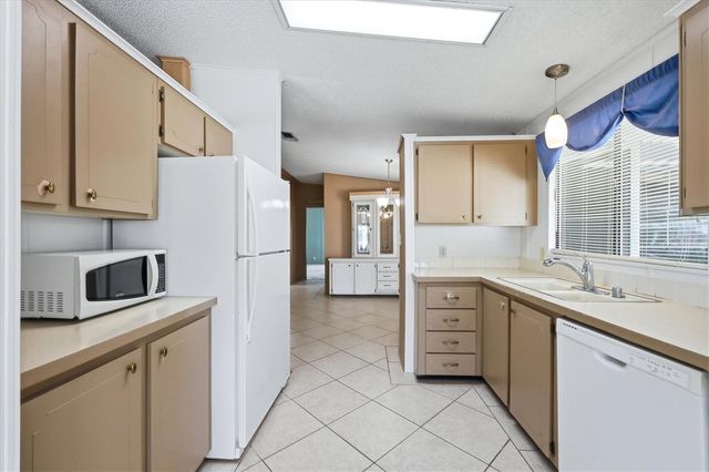 8420 IMPERIAL CIRCLE, Palmetto, FL 34221