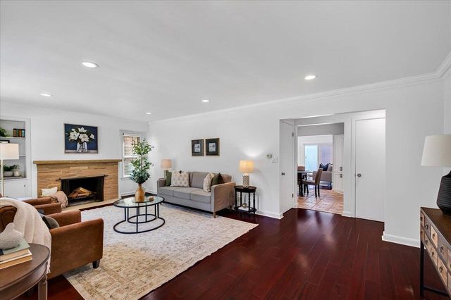 2511 N 91st Street, Wauwatosa, WI 53226