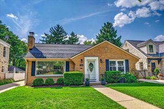 2511 N 91st Street, Wauwatosa, WI 53226