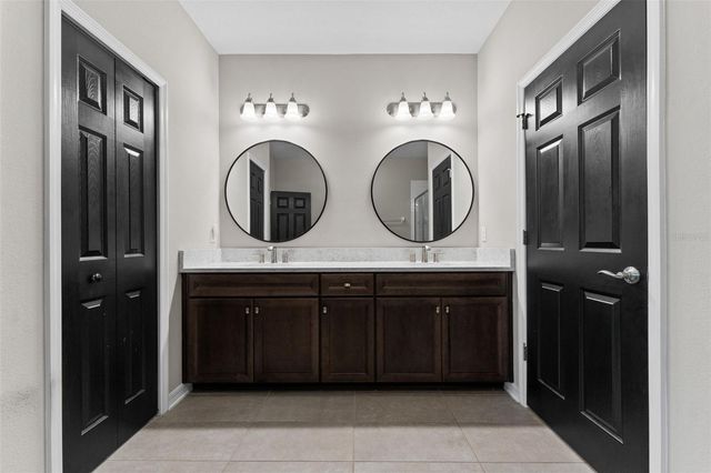 29913 SOUTHWELL LANE, Wesley Chapel, FL 33543