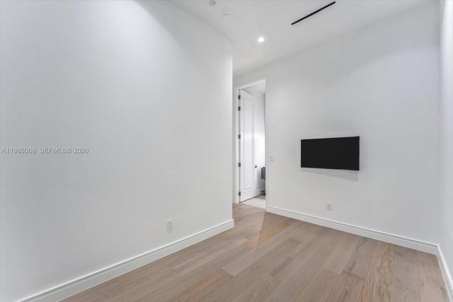 17901 Collins Avenue PH01, Sunny Isles Beach, FL 33160