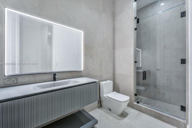 17901 Collins Avenue PH01, Sunny Isles Beach, FL 33160