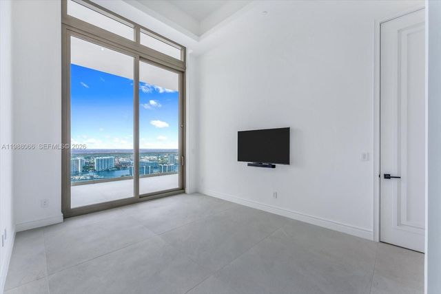 17901 Collins Avenue PH01, Sunny Isles Beach, FL 33160