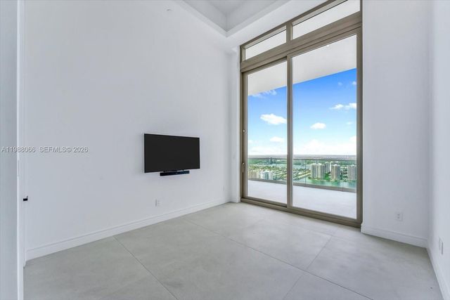 17901 Collins Avenue PH01, Sunny Isles Beach, FL 33160