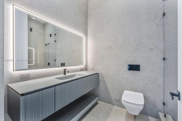17901 Collins Avenue PH01, Sunny Isles Beach, FL 33160