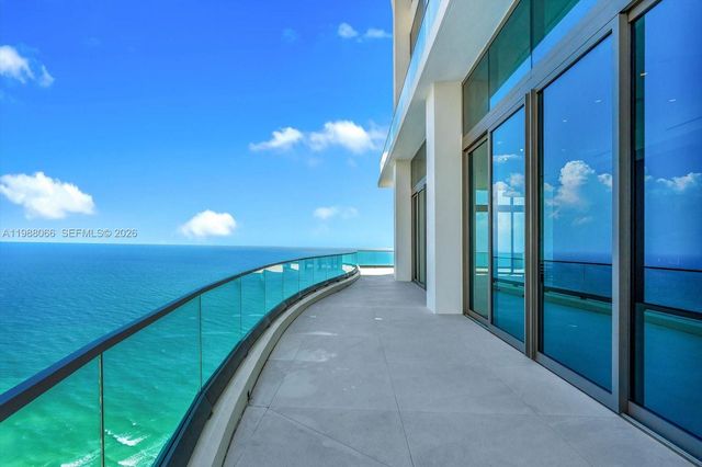 17901 Collins Avenue PH01, Sunny Isles Beach, FL 33160