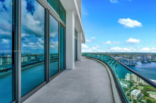 17901 Collins Avenue PH01, Sunny Isles Beach, FL 33160