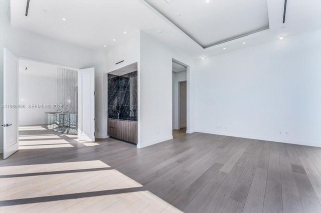17901 Collins Avenue PH01, Sunny Isles Beach, FL 33160