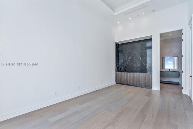 17901 Collins Avenue PH01, Sunny Isles Beach, FL 33160