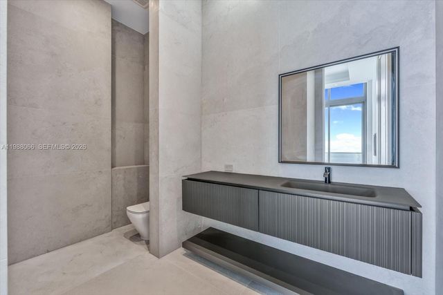 17901 Collins Avenue PH01, Sunny Isles Beach, FL 33160