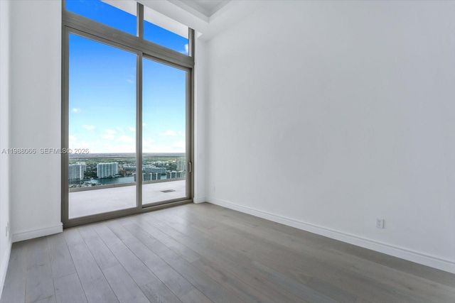 17901 Collins Avenue PH01, Sunny Isles Beach, FL 33160