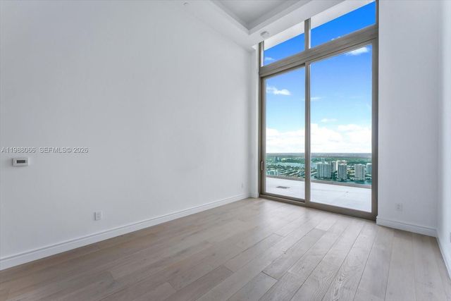 17901 Collins Avenue PH01, Sunny Isles Beach, FL 33160
