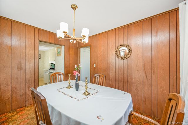 45 Birch Avenue E, Farmingdale, NY 11735