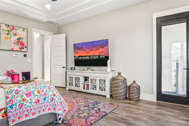 1889 Creekview Court, Argyle, TX 76226